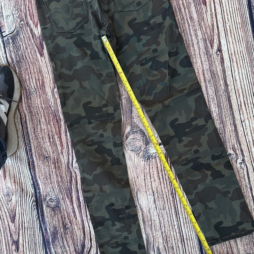 Levi's Kids Camouflage Jeans - Picture 7 of 7